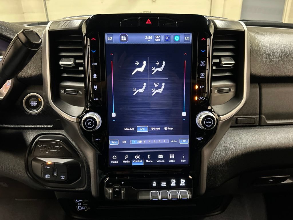 Used 2025 RAM 2500 Big Horn AWD/4WD image 24