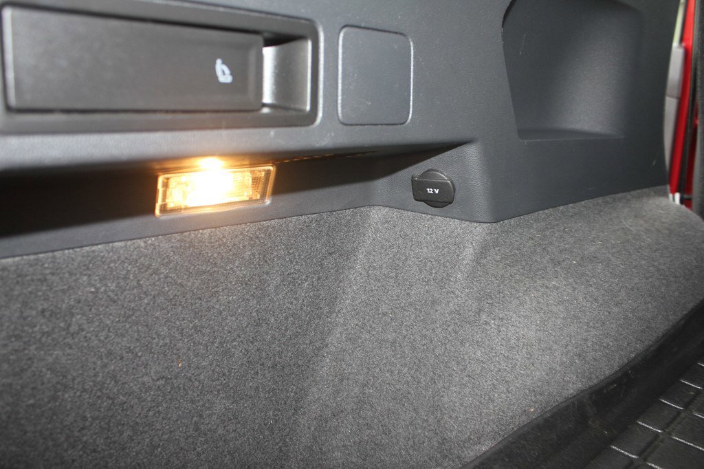 Used 2019 Volkswagen Tiguan SEL image 43