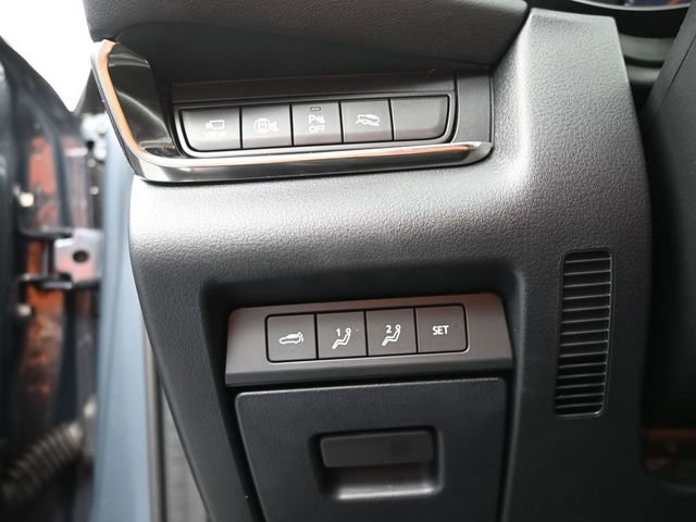 Used 2025 MAZDA CX-30 2.5 Turbo w/ Premium Plus Pkg image 12