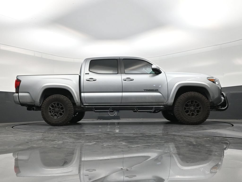 Used 2022 Toyota Tacoma SR5 w/ Technology Package RWD image 25