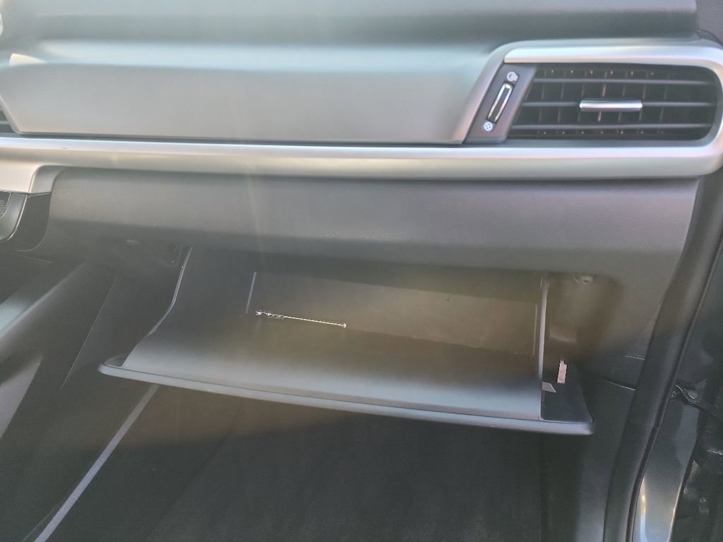 Used 2021 Kia Telluride LX image 42