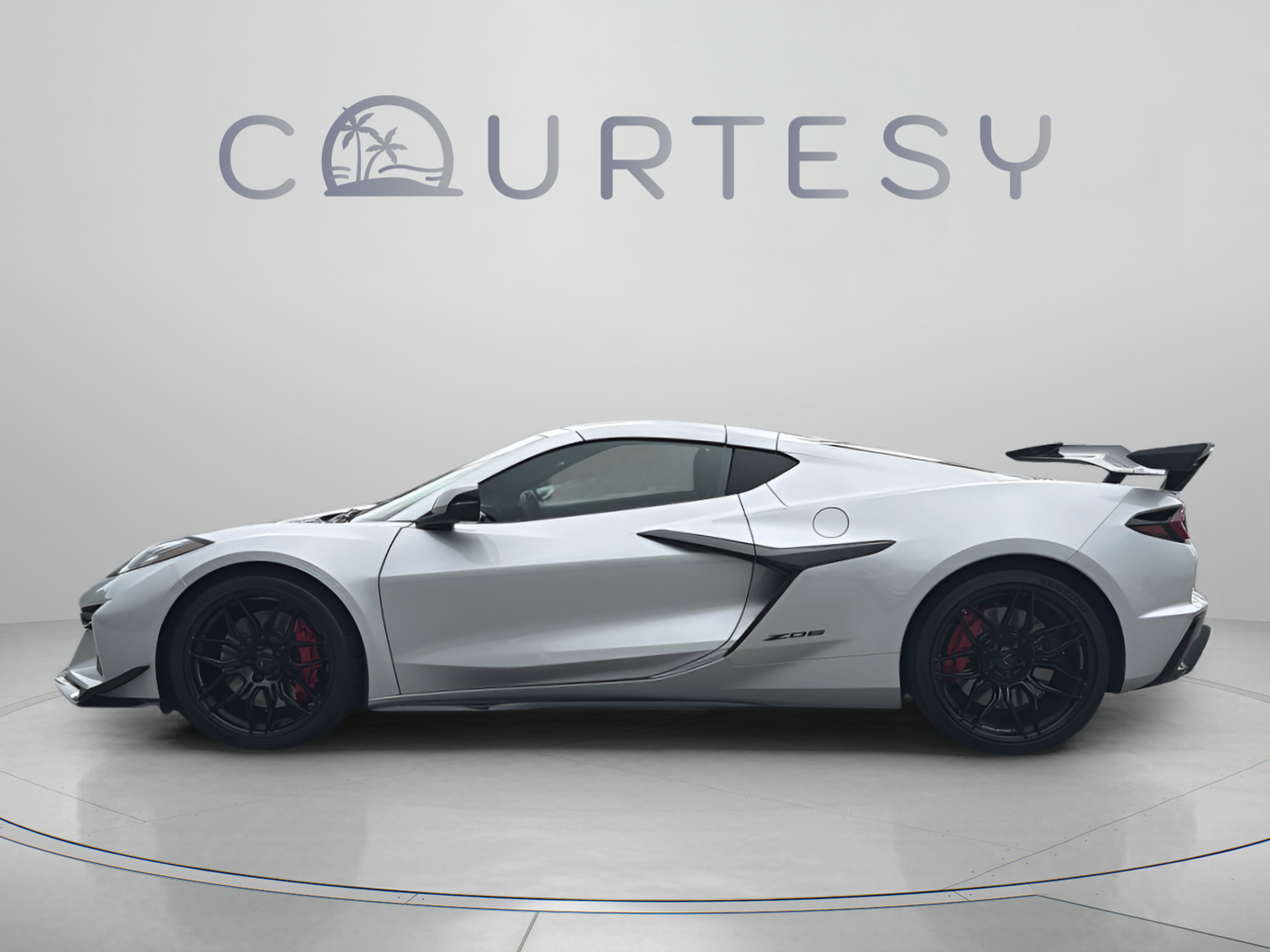 Used 2026 Chevrolet Corvette Z06 RWD image 2