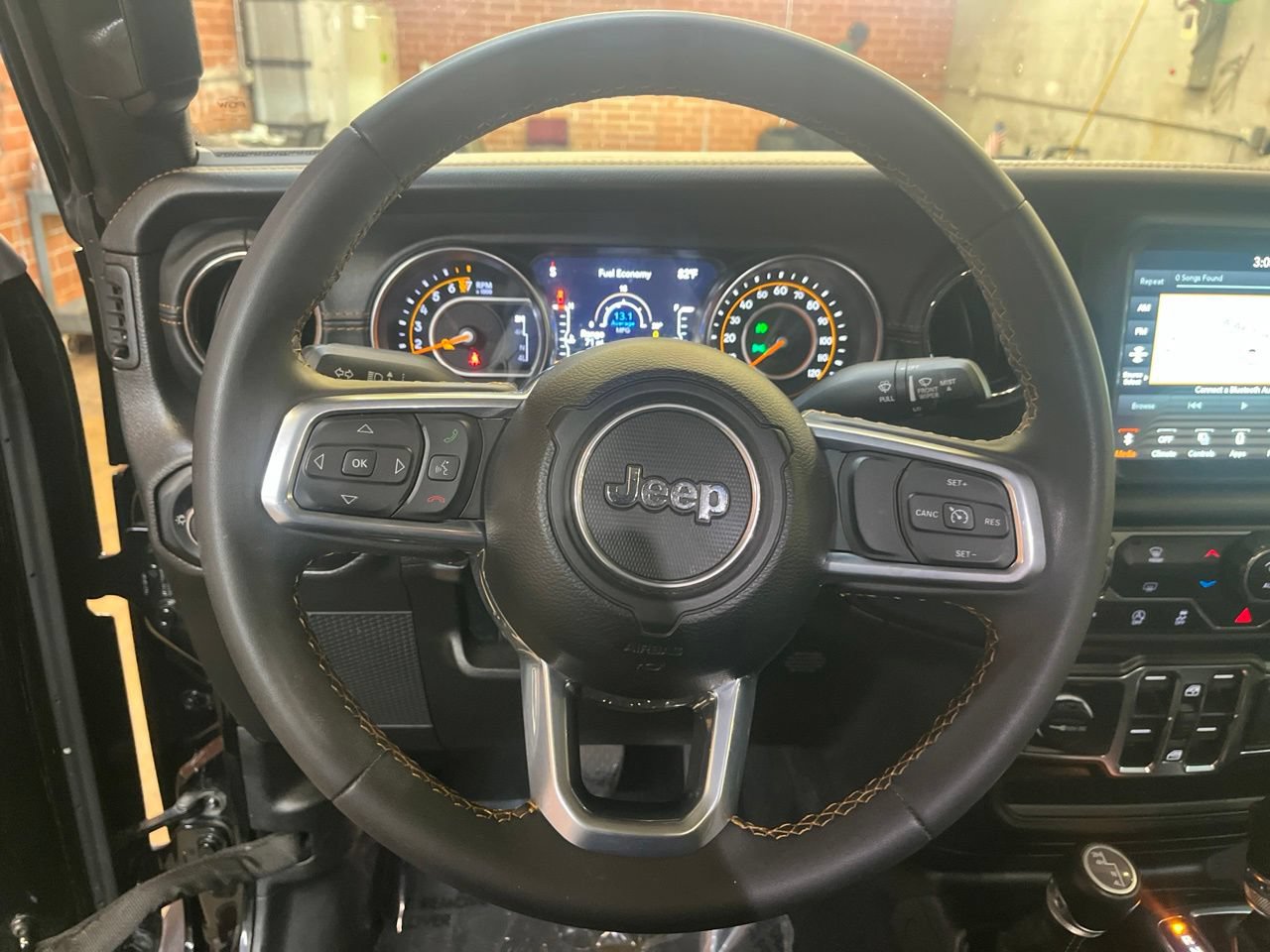 Used 2023 Jeep Gladiator Overland AWD/4WD image 20
