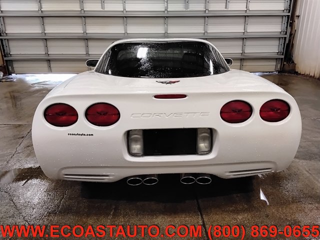 Used 2002 Chevrolet Corvette Coupe w/ Preferred Equipment Group2 RWD image 8
