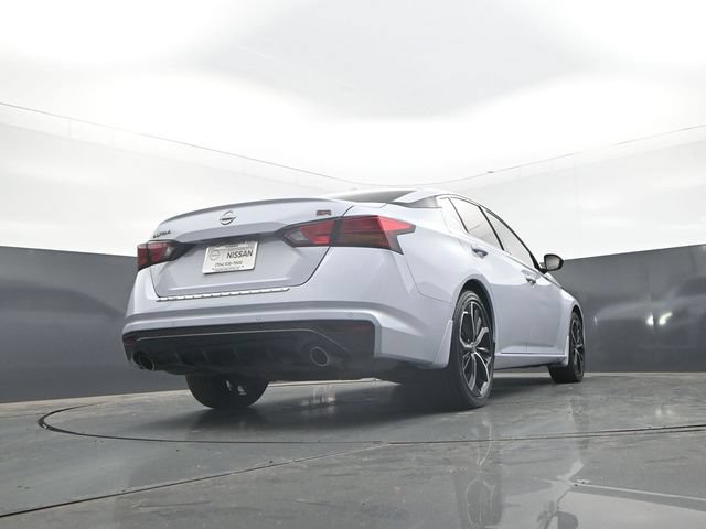 Used 2023 Nissan Altima 2.5 SR FWD image 30