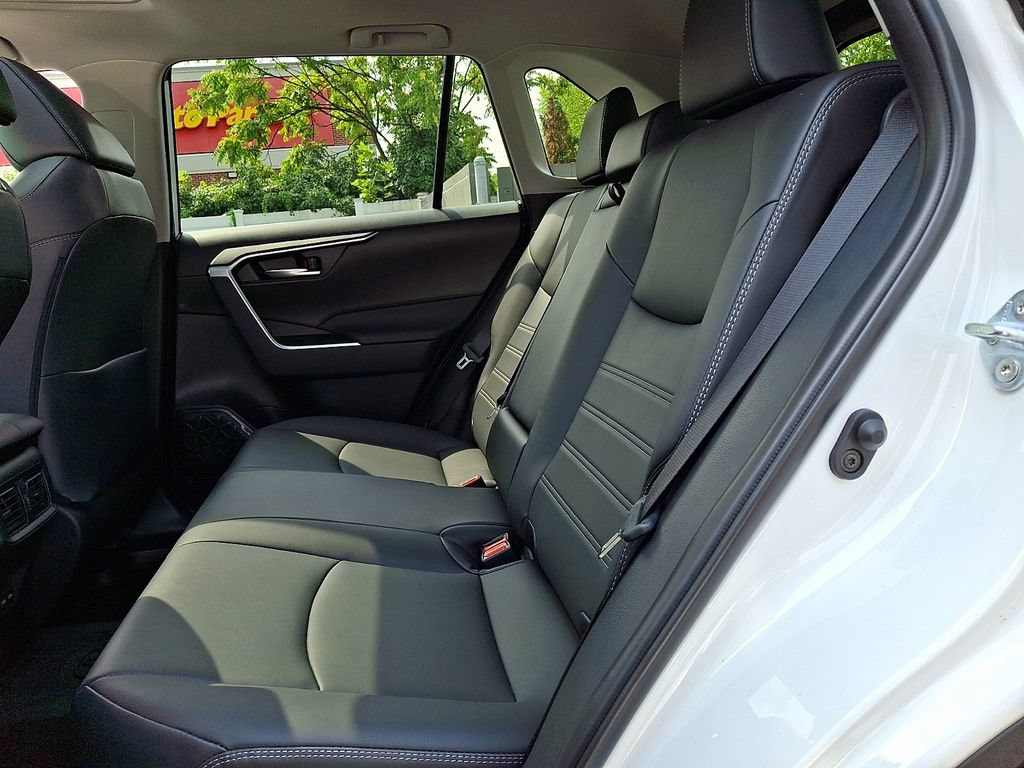 Certified 2025 Toyota RAV4 XLE Premium AWD/4WD image 10