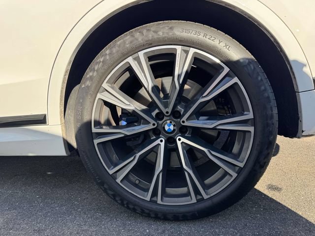 Used 2021 BMW X7 M50i AWD/4WD image 10