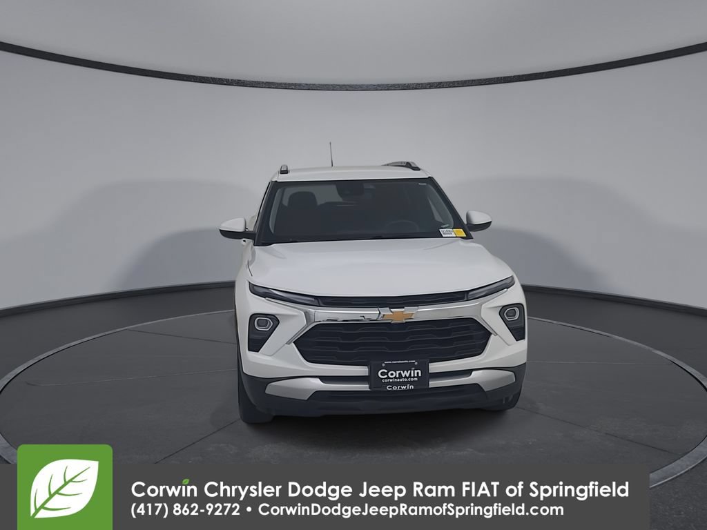 Used 2025 Chevrolet TrailBlazer LT AWD/4WD image 5