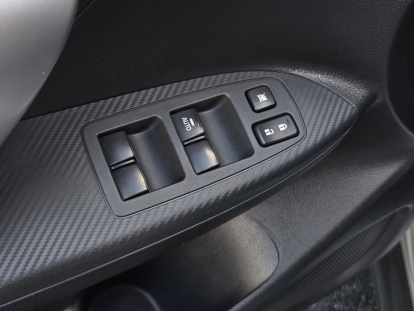 Used 2024 Mitsubishi Eclipse Cross SE image 9