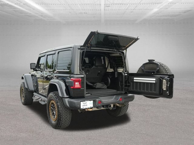 Used 2022 Jeep Wrangler Unlimited Rubicon w/ Xtreme Recon 35" Tire Package AWD/4WD image 18