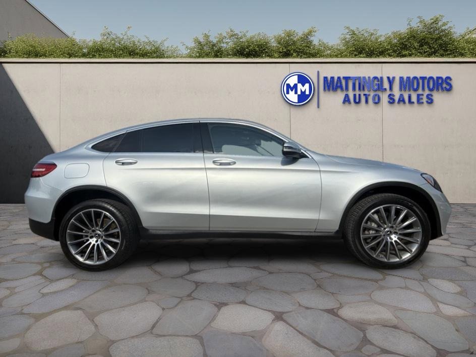 Used 2017 Mercedes-Benz GLC 300 4MATIC Coupe image 2