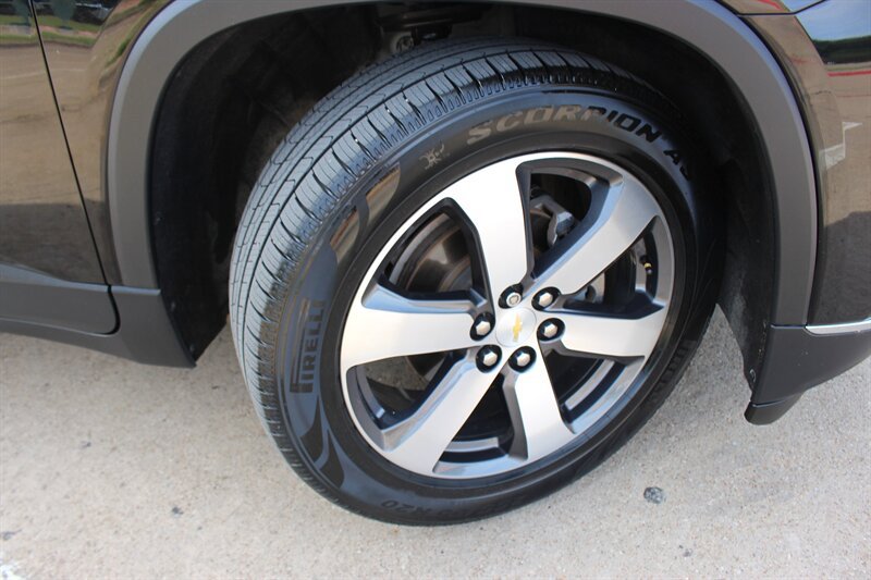 Used 2018 Chevrolet Traverse LT FWD image 40