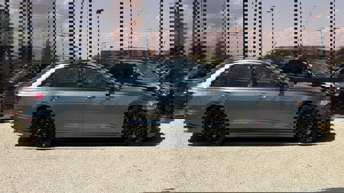 Used 2021 Audi S8 L w/ S8 Executive Package image 19