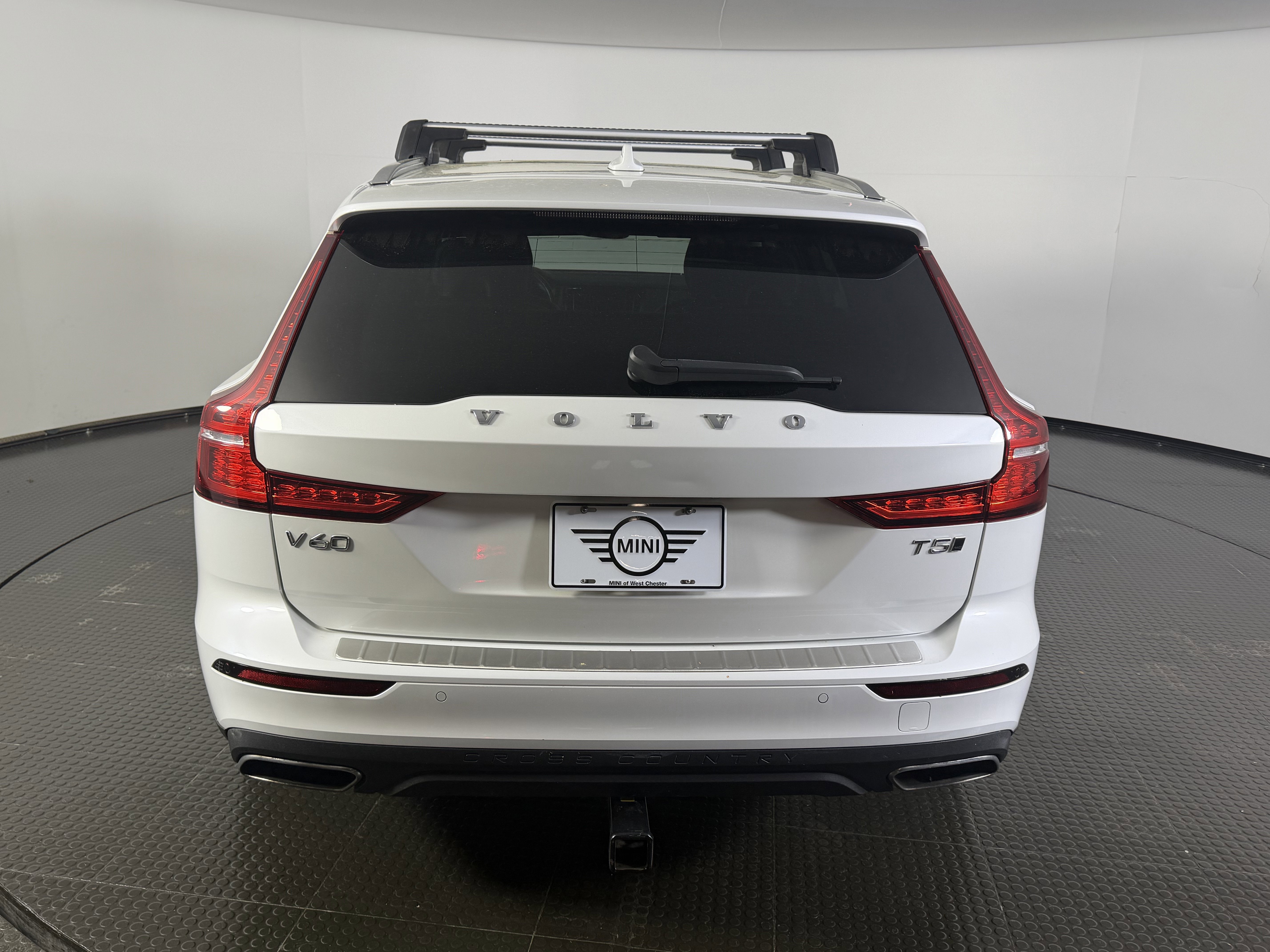 Used 2020 Volvo V60 T5 Cross Country w/ Protection Package Premier AWD/4WD image 5