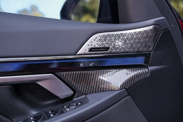 Used 2025 BMW M5 w/ Carbon Package AWD/4WD image 59