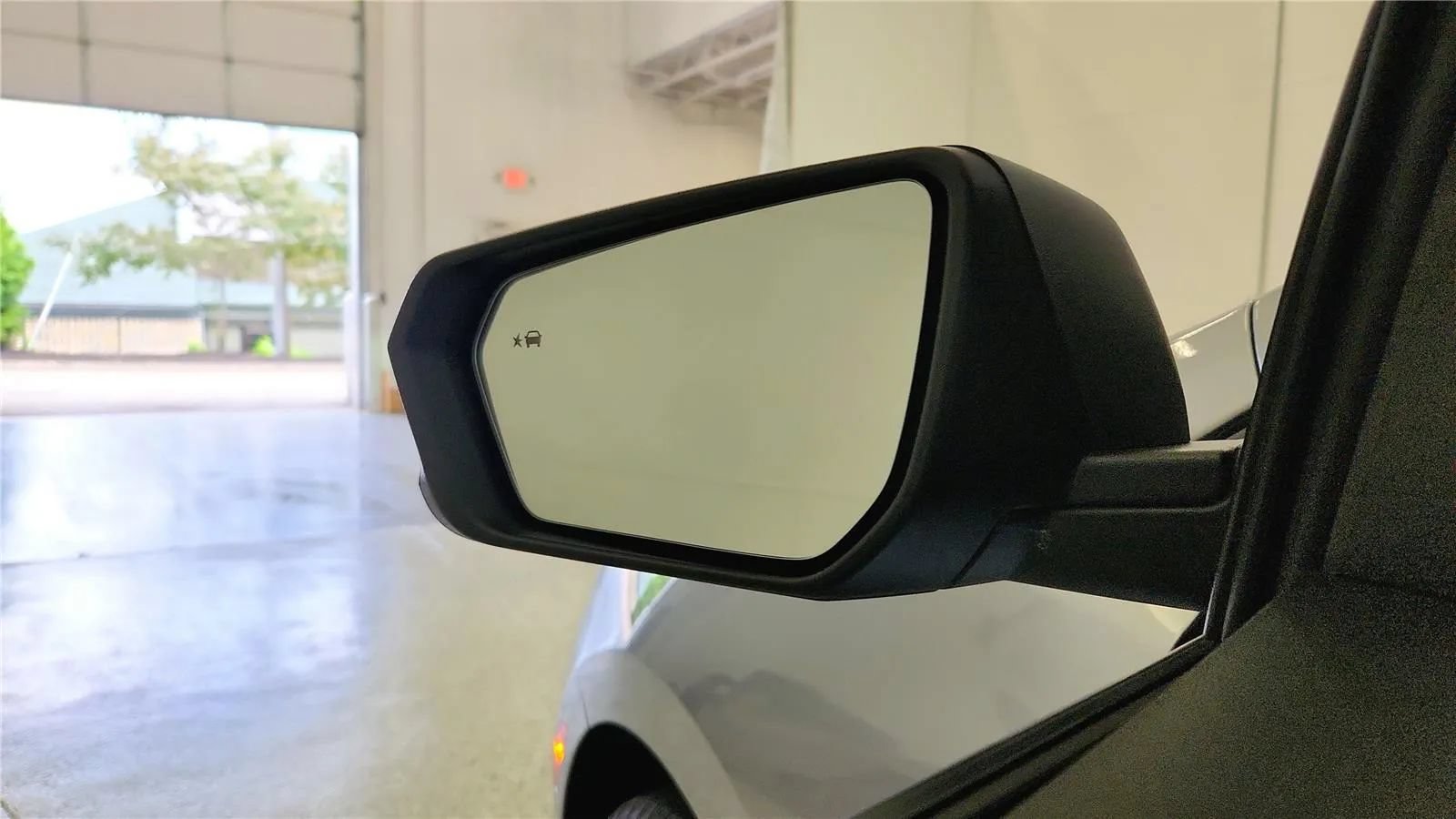 Used 2023 Chevrolet Equinox LS w/ LS Convenience Package FWD image 28