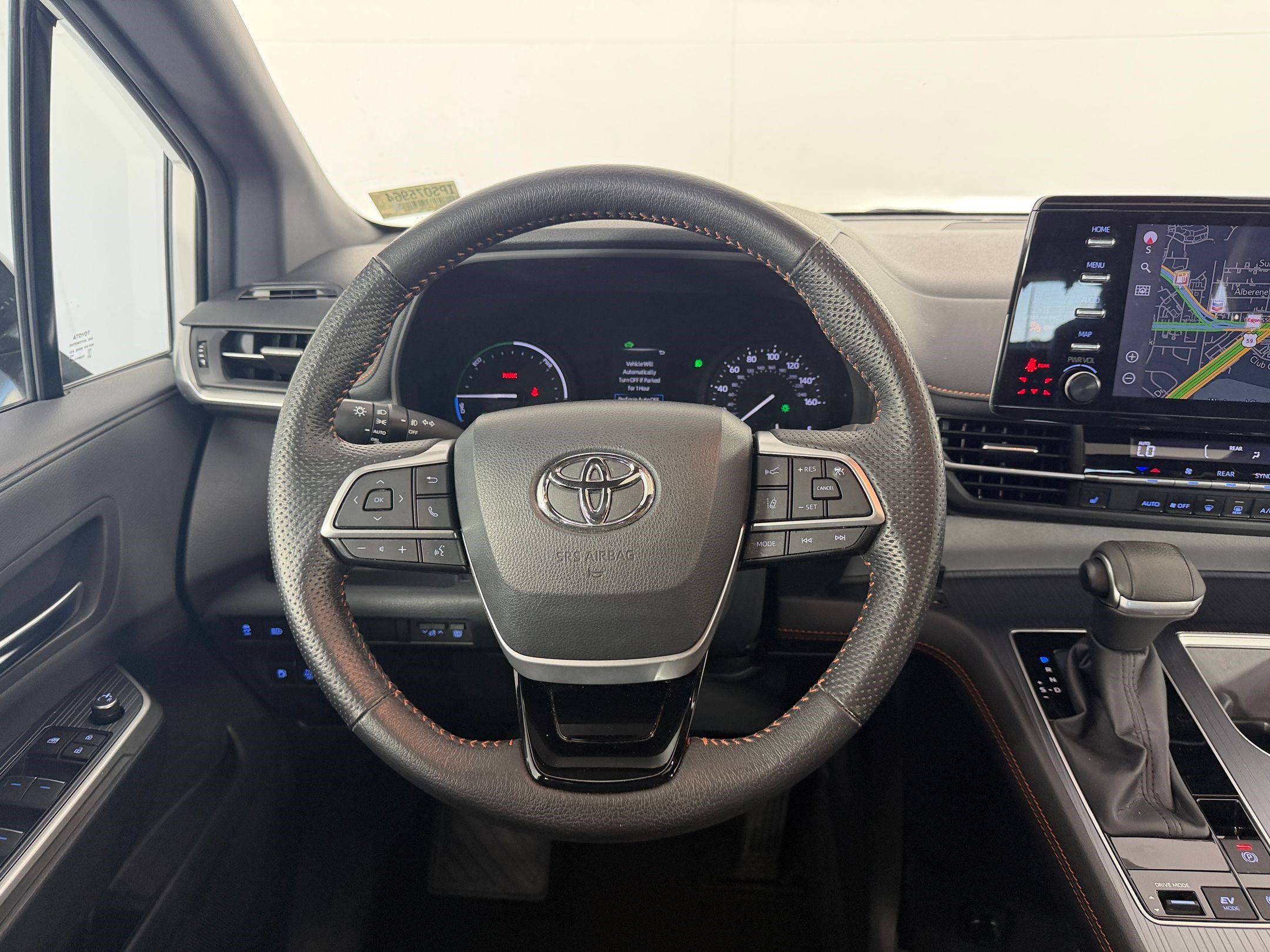 Used 2023 Toyota Sienna XSE AWD/4WD image 30