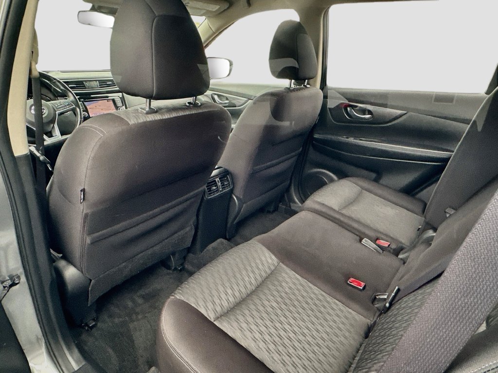 Used 2019 Nissan Rogue SV w/ Premium Package FWD image 21