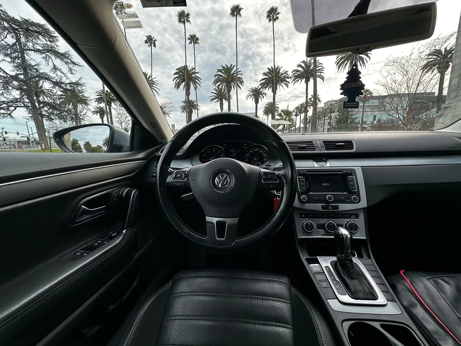 Used 2013 Volkswagen CC Lux FWD image 11