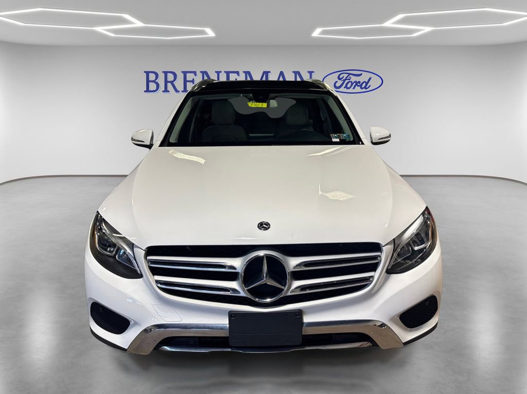 Used 2019 Mercedes-Benz GLC 300 4MATIC image 2