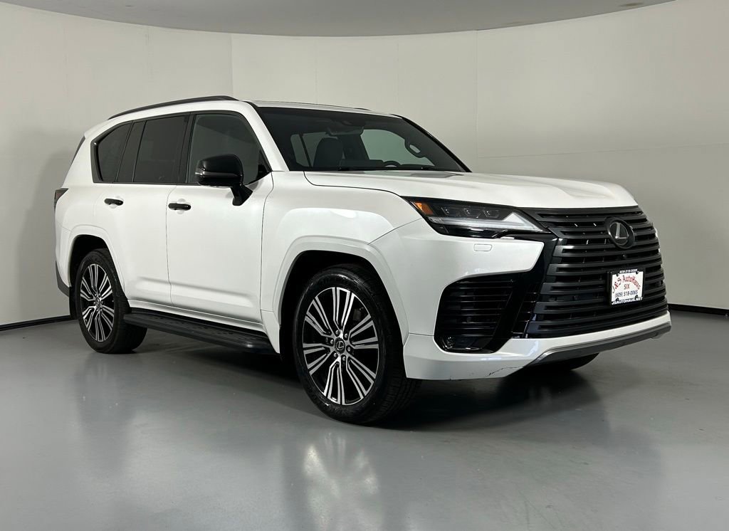 Used 2023 Lexus LX 600 4WD w/ Appearance Package