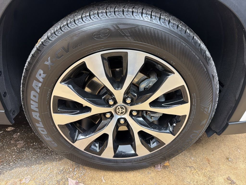 Used 2024 Toyota Grand Highlander AWD Hybrid image 38