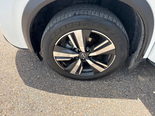 Certified 2024 Nissan Rogue SL w/ SL Premium Package FWD image 14