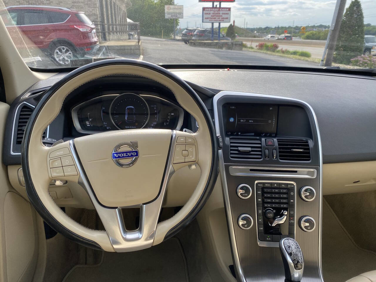 Used 2015 Volvo XC60 T6 w/ Proximity Package AWD/4WD image 23