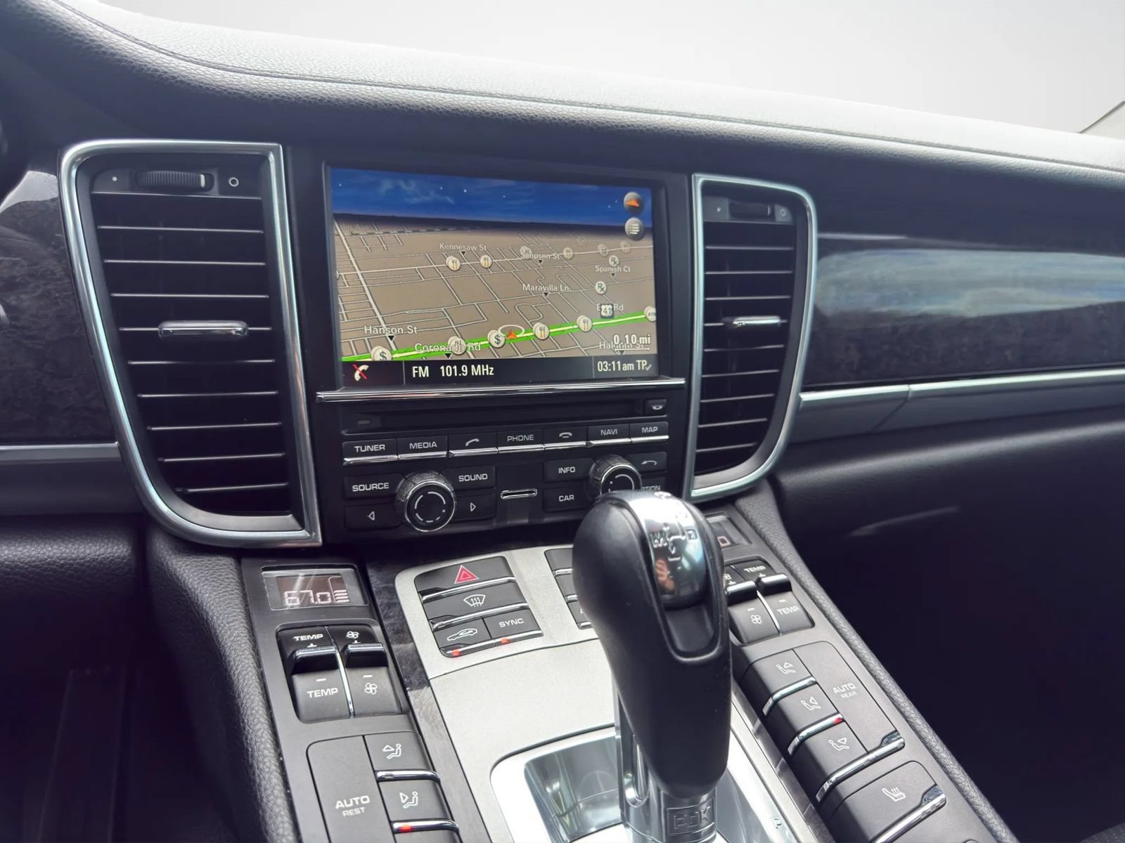 Used 2015 Porsche Panamera w/ Premium Package RWD image 22