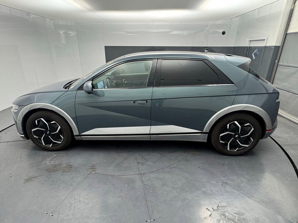 Used 2024 Hyundai Ioniq 5 Limited image 2