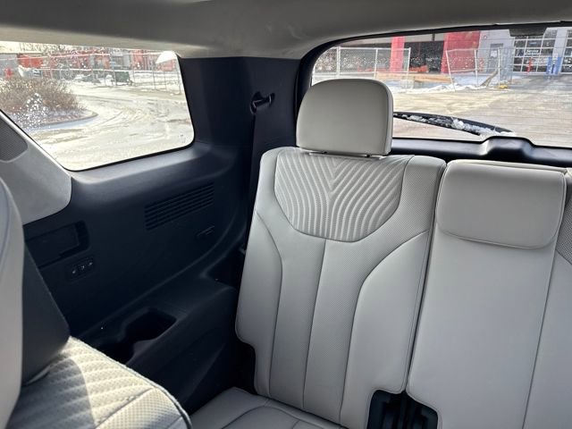 Used 2025 Hyundai Palisade Calligraphy image 24