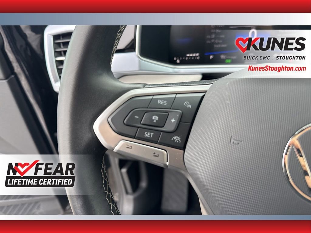 Used 2025 Volkswagen Taos SE image 20