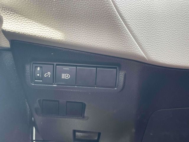Used 2024 Toyota Corolla Cross L AWD/4WD image 22