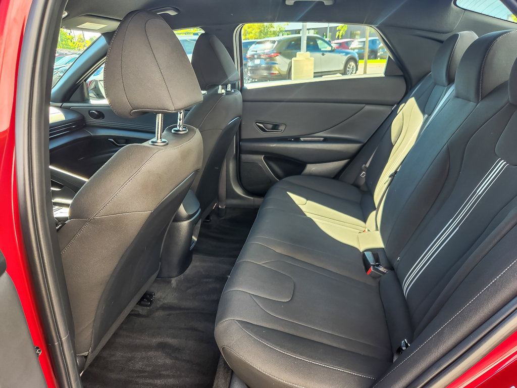 Used 2025 Hyundai Elantra Sport FWD image 9