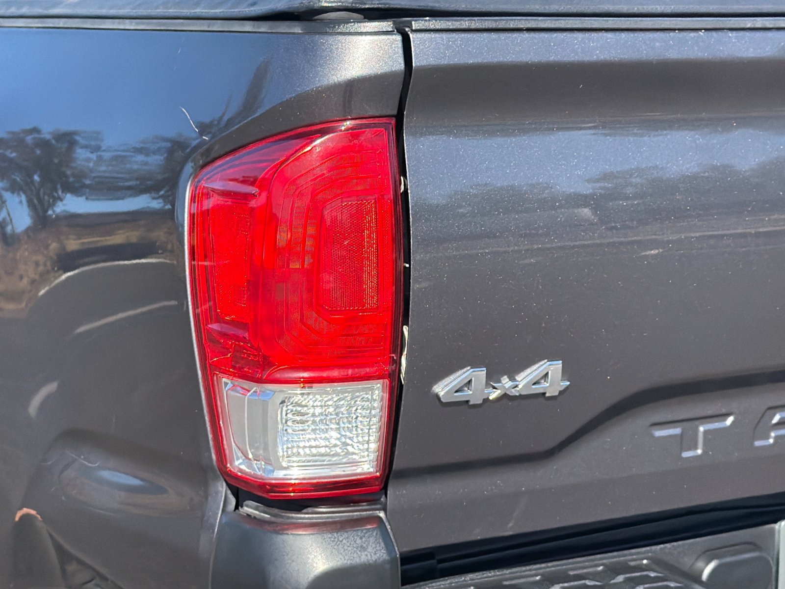 Used 2016 Toyota Tacoma SR AWD/4WD image 22