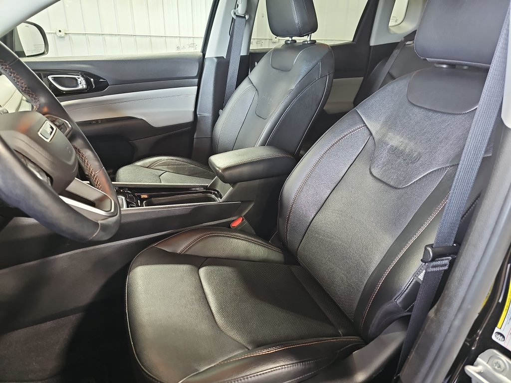 Used 2022 Jeep Compass Limited w/ Sun and Sound Group AWD/4WD image 39