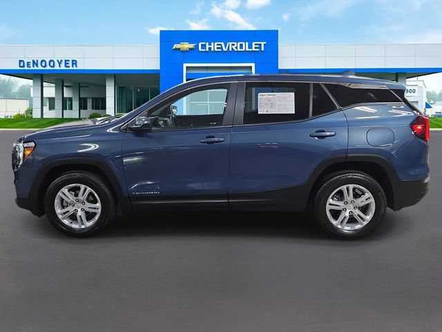 Used 2024 GMC Terrain SLE AWD/4WD image 6