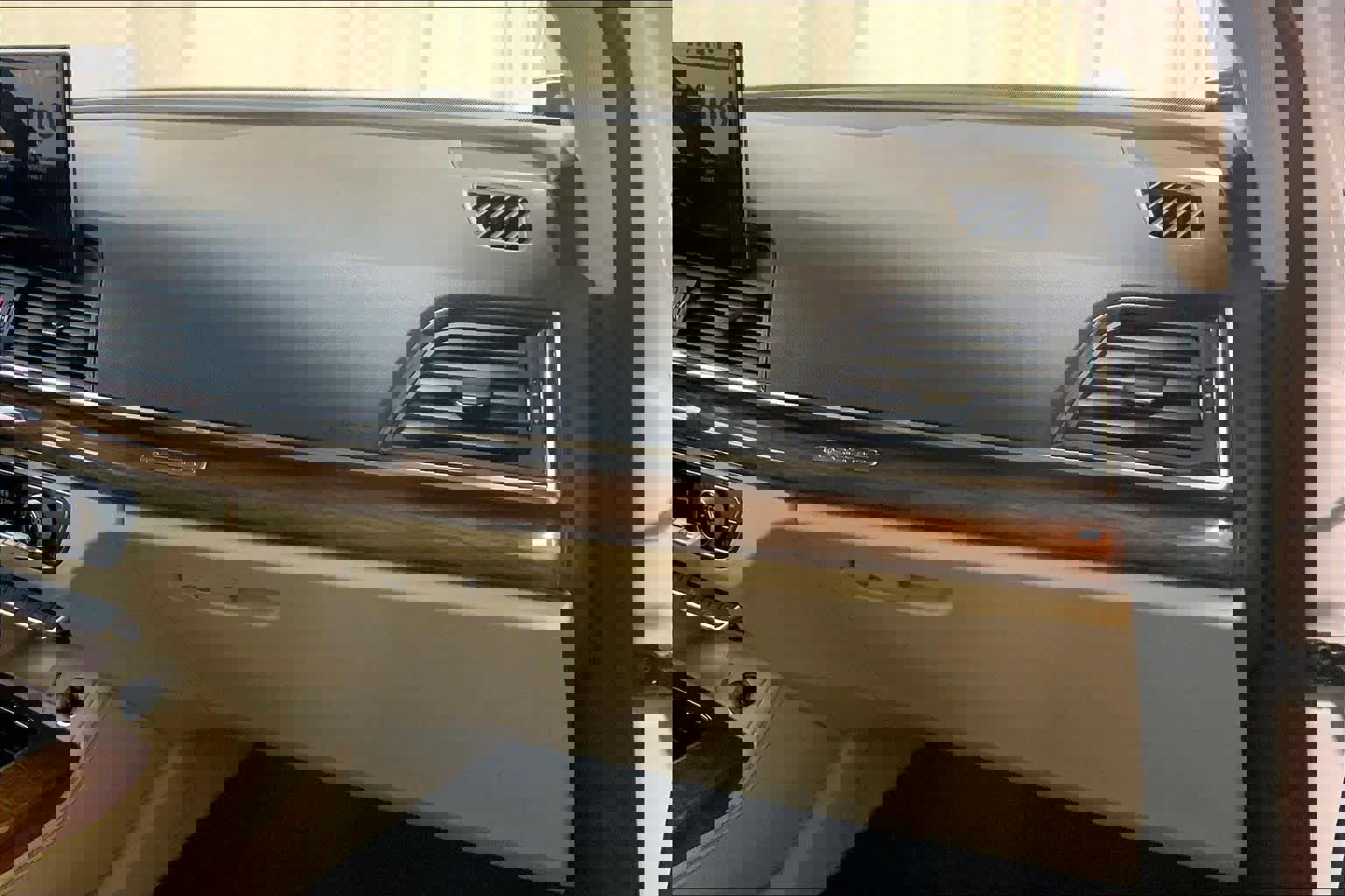 Used 2022 Audi Q5 e Premium Plus image 18