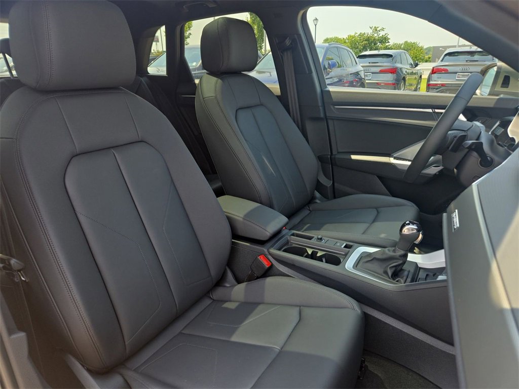 New 2025 Audi Q3 2.0T Premium image 25