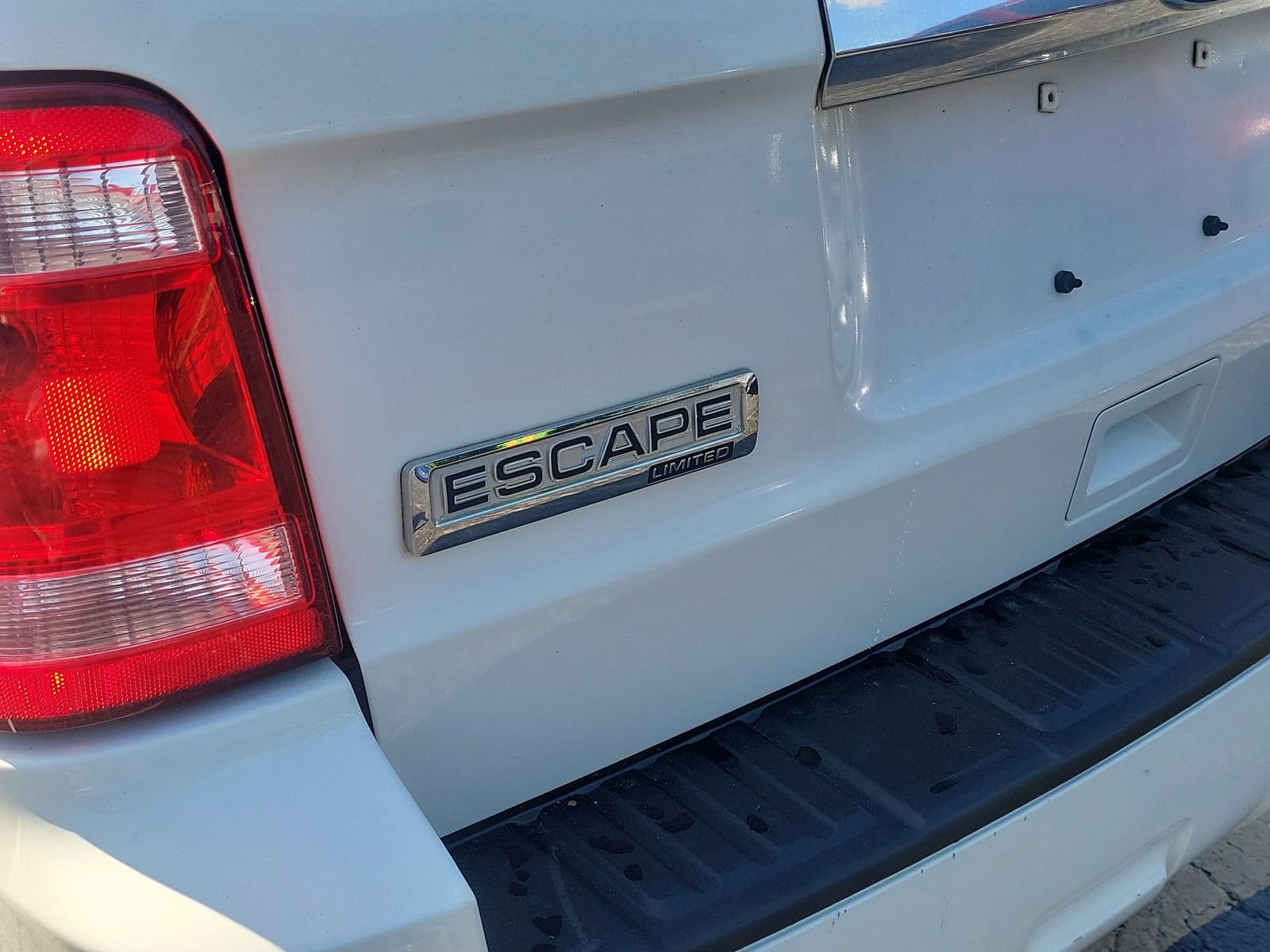 Used 2012 Ford Escape Limited AWD/4WD image 7