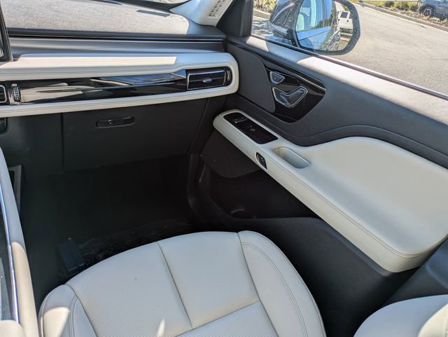 New 2026 Lincoln Aviator 2WD image 17
