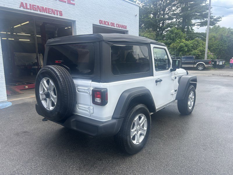 Used 2022 Jeep Wrangler Sport AWD/4WD image 7