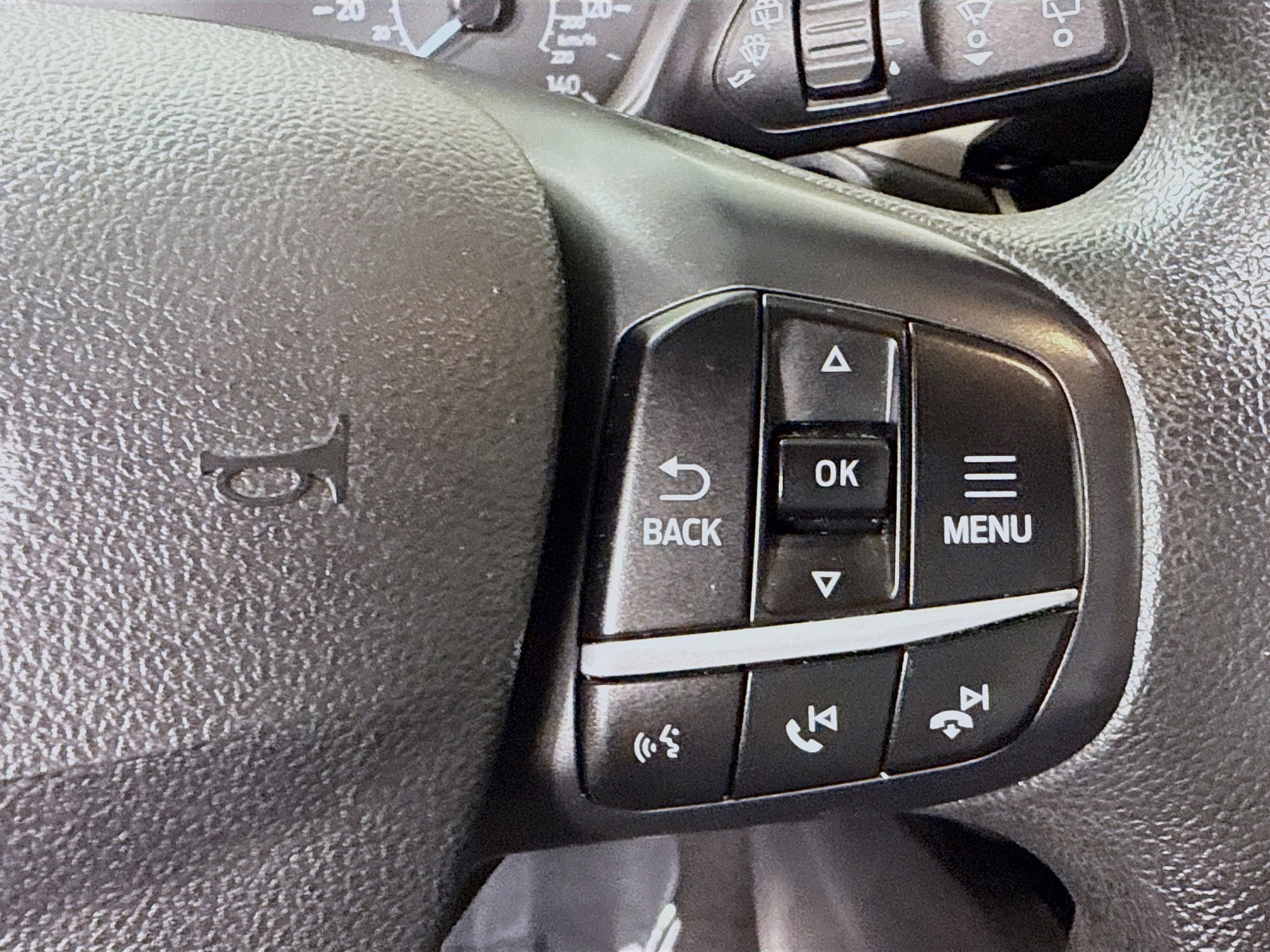 Used 2022 Ford Escape SE image 15