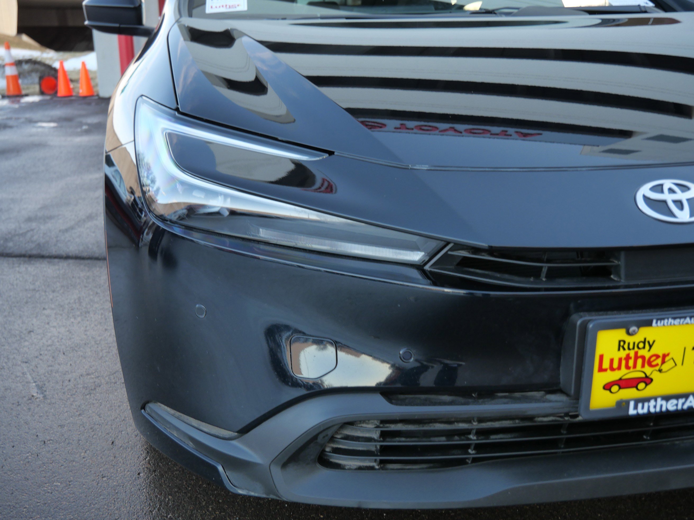 Used 2025 Toyota Prius image 17