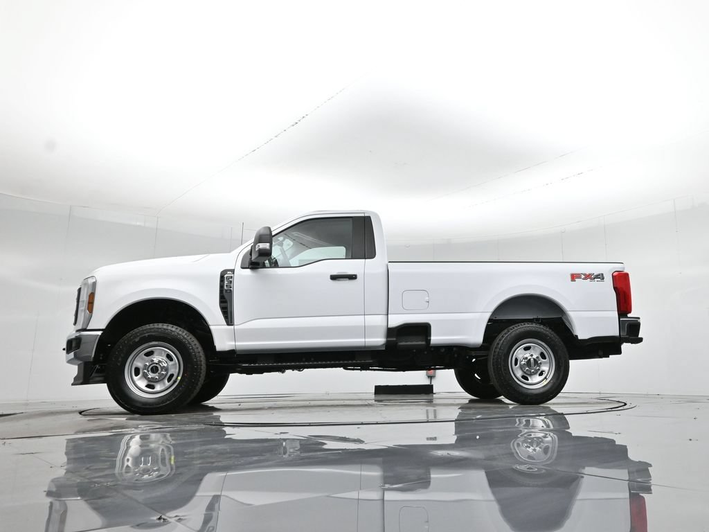 New 2026 Ford F350 XL w/ FX4 Off-Road Package AWD/4WD image 6