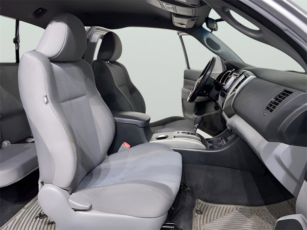 Used 2014 Toyota Tacoma 4x4 Access Cab V6 image 11