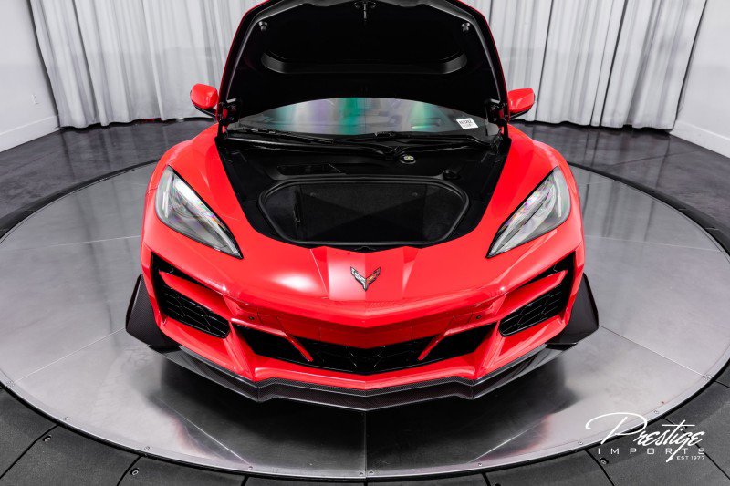 Used 2025 Chevrolet Corvette Z06 w/ Z07 Performance Package image 9