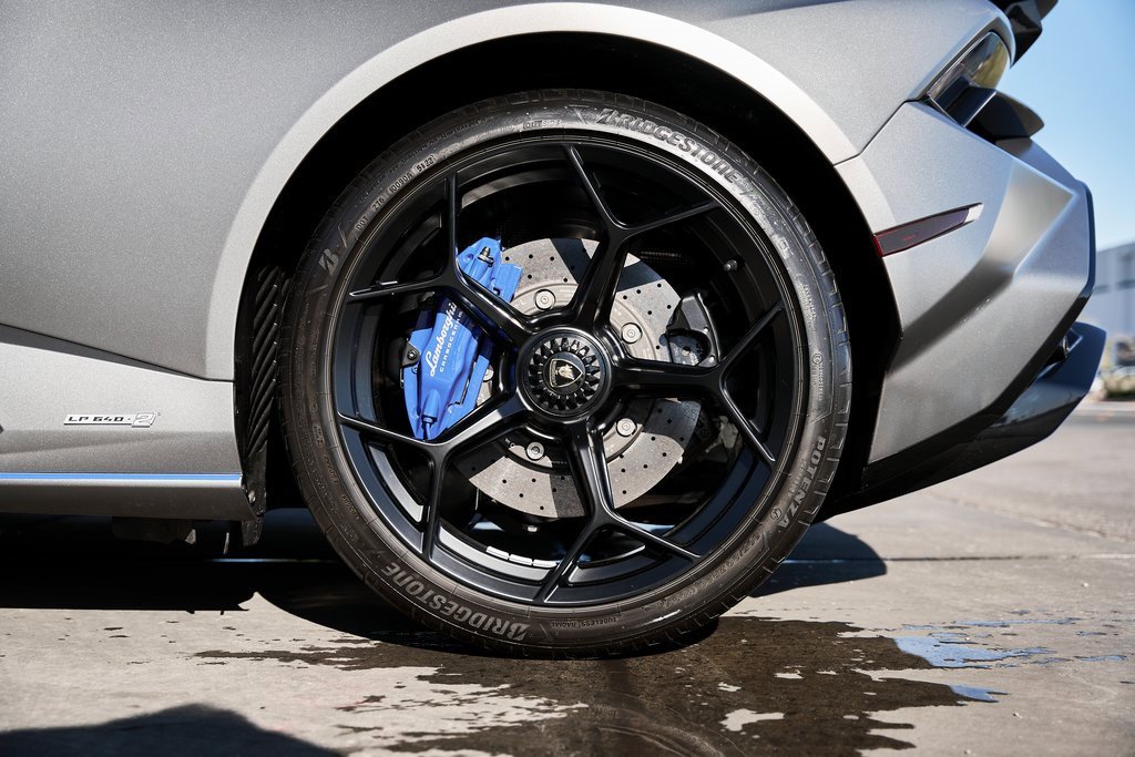 Used 2023 Lamborghini Huracan Tecnica image 13