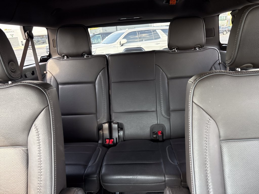 Used 2024 GMC Yukon XL Denali w/ Denali Reserve Package RWD image 27