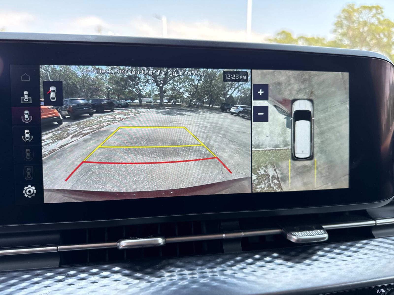 Used 2024 Kia Carnival SX Prestige image 23